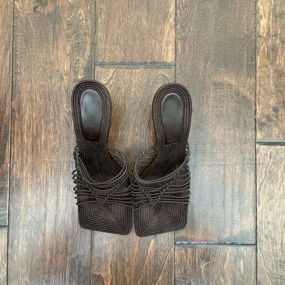 SOLD!!! Bottega Veneta Stretch Sandal - Picture 2 of 9